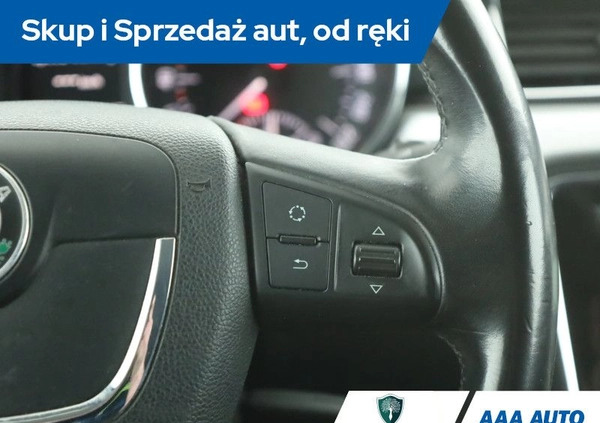 Skoda Superb cena 33000 przebieg: 219363, rok produkcji 2011 z Bytom małe 172